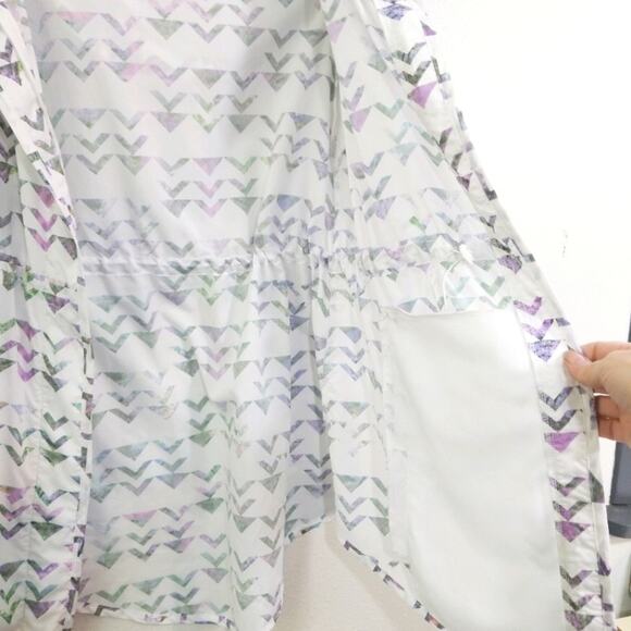 Champion colorful cinch waist hooded windbreaker - Picture 6 of 13